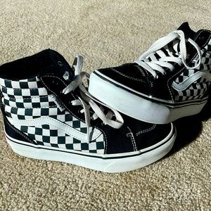 Vans, size 4, unisex skate shoe, black and white checkered. Gently used.